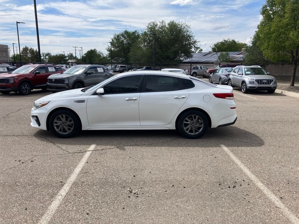 Used 2019 White Kia LX image 8