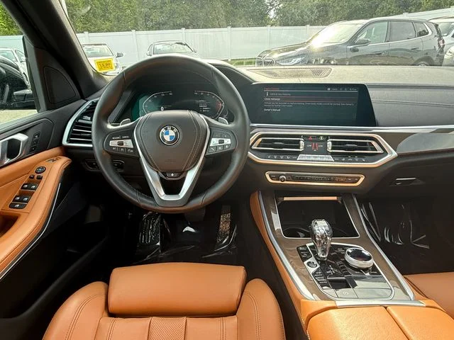 Used 2022 Black Sapphire Metallic BMW xDrive40i image 14