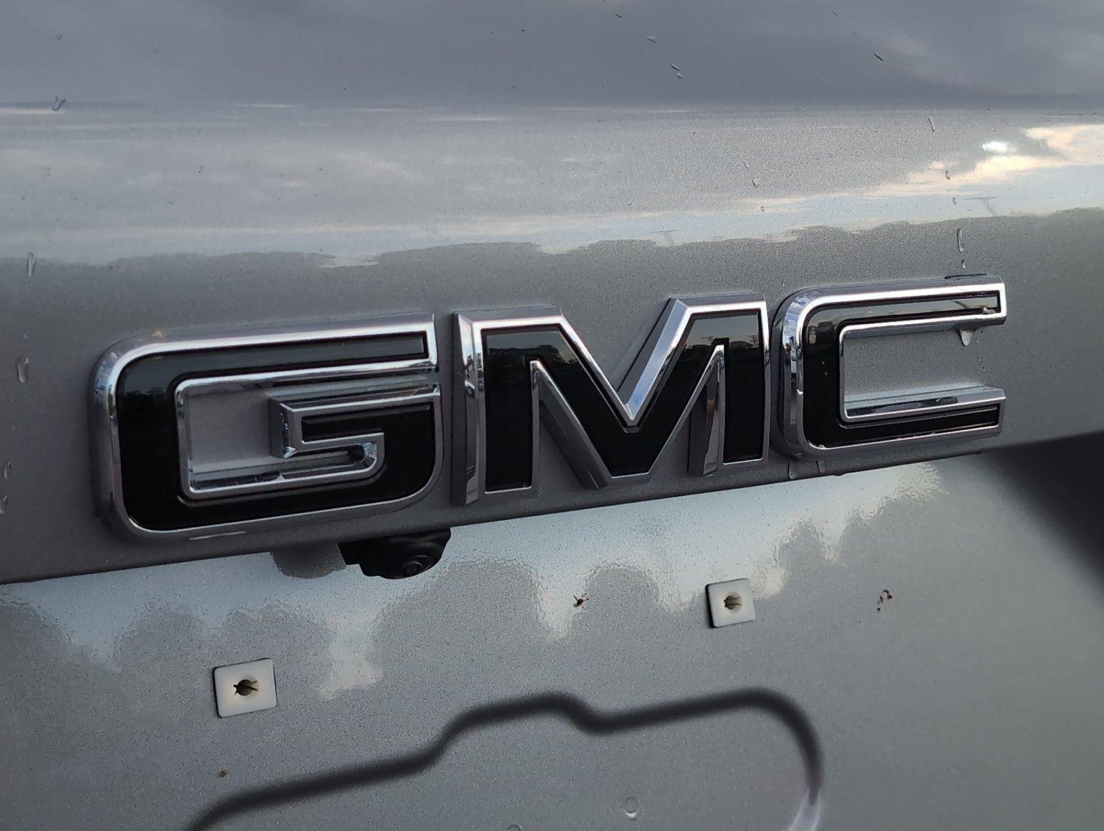New 2026 Sterling Metallic GMC Elevation image 30