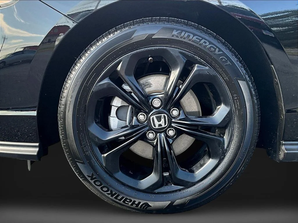 Used 2025 Crystal Black Pearl Honda SE image 32