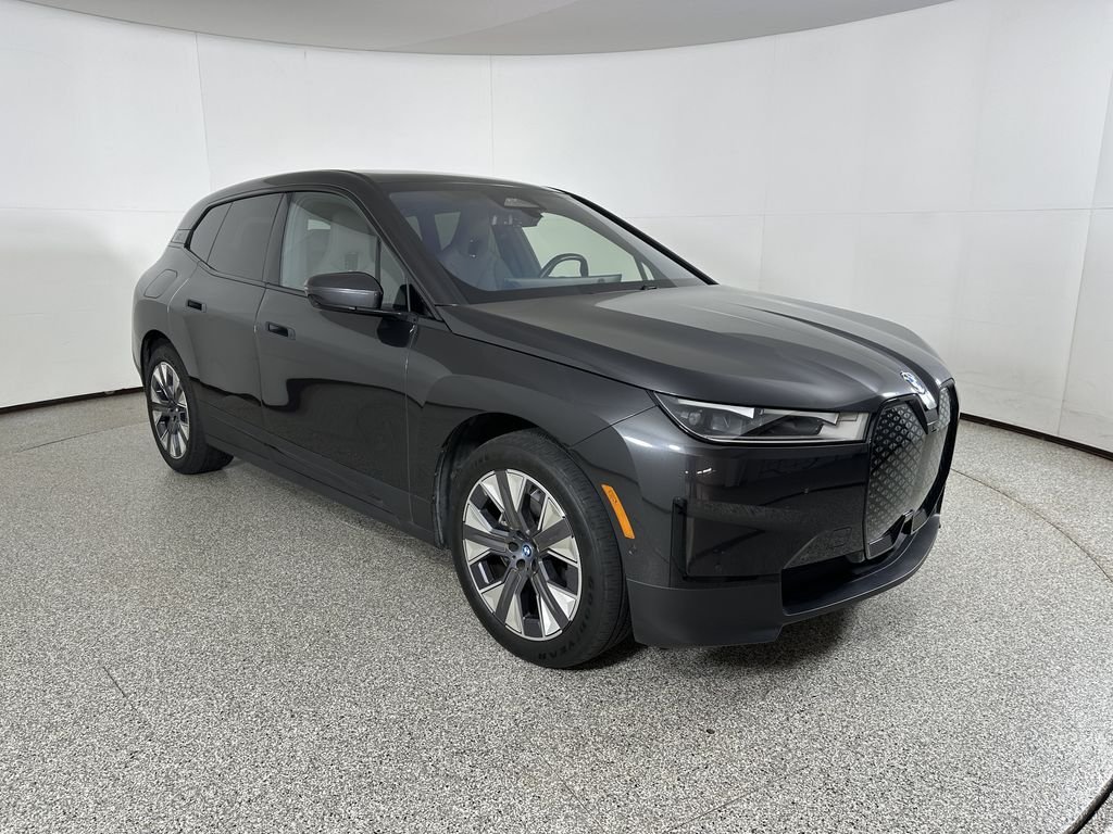 Certified Used 2024 Gray BMW xDrive50 image 4