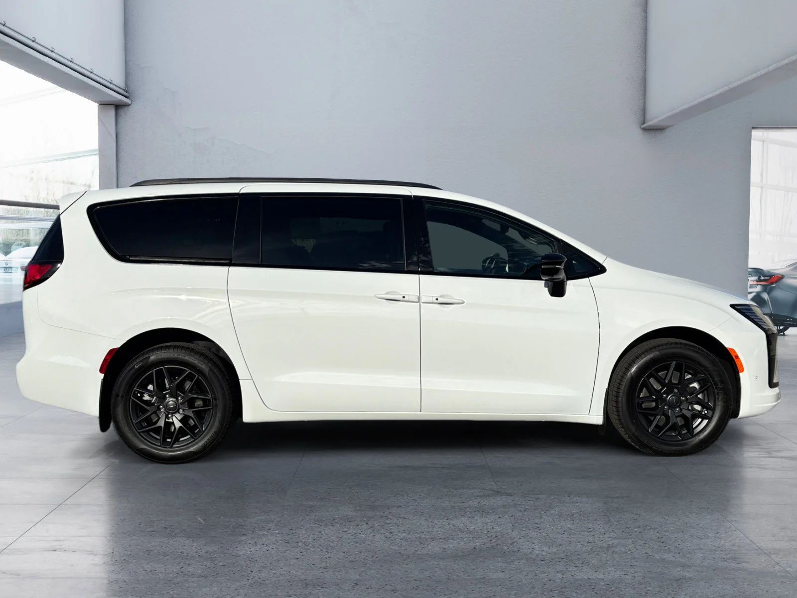 New 2027 BRIGHT WHITE Chrysler Select image 6