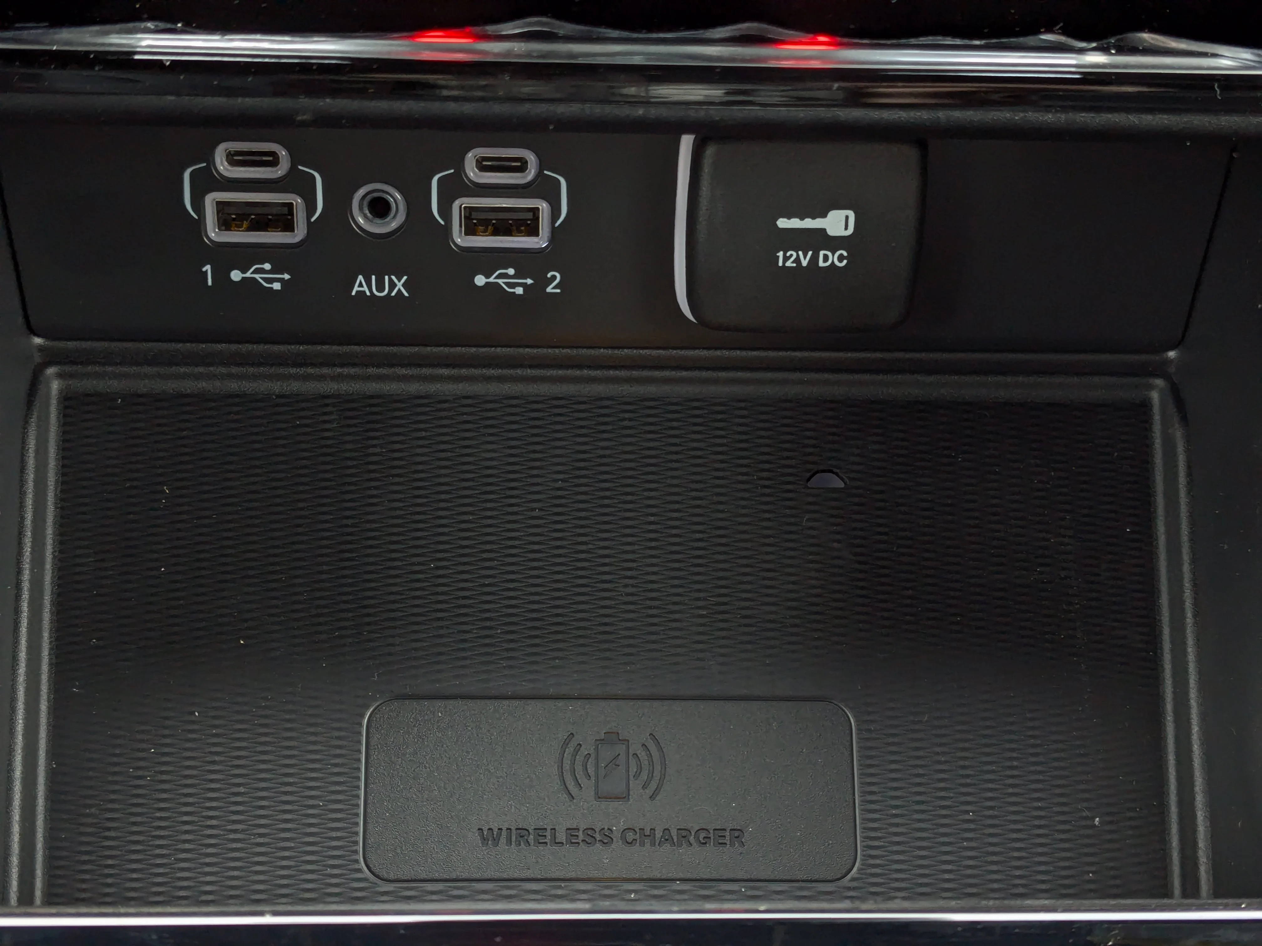 New 2025 Black Jeep Altitude - - Power Liftgate - Wireless Charging - 20 Black Wheels - Remote Start & More image 23