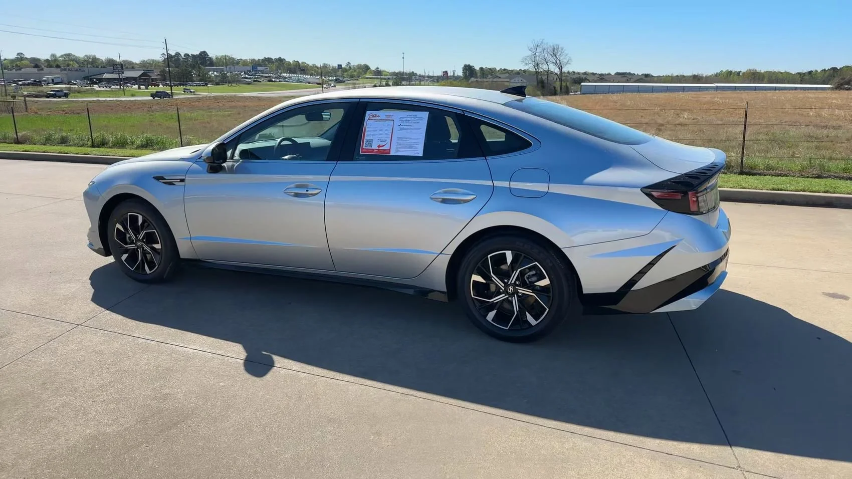 Used 2025 Aero Silver Hyundai SEL image 7