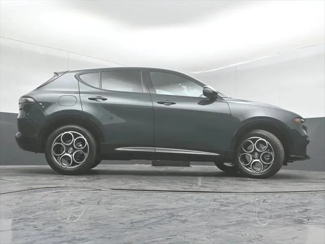 New 2026 Verde Monza (Green) Exterior Paint Alfa Romeo Sprint image 45