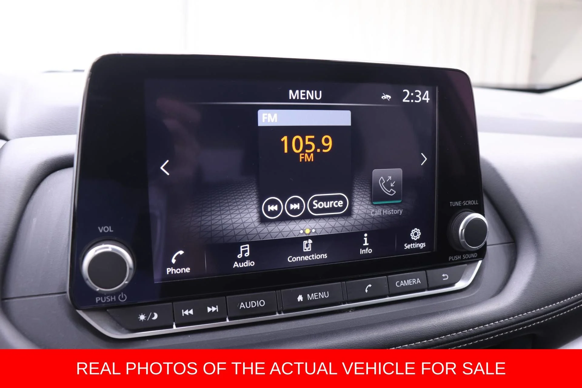 Used 2025 Gray Nissan SV image 7