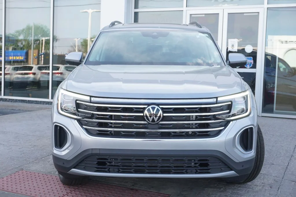 New 2026 Silver Volkswagen 2.0T SE w/Technology image 6
