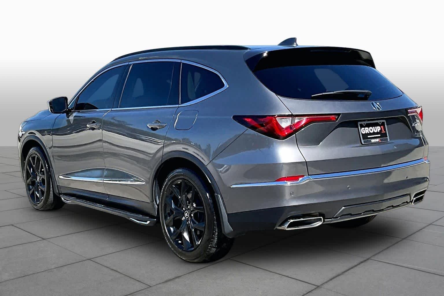 Used 2024 Liquid Carbon Metallic Acura w/Technology Package image 11