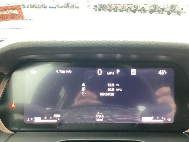 New 2026 Diamond Black Jeep LAREDO ALTITUDE 4X4 image 17