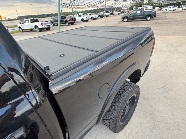 Used 2019 Diamond Black Crystal Pearlcoat Ram Laramie image 11