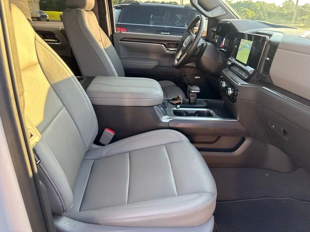 Used 2023 Summit White GMC SLT image 15