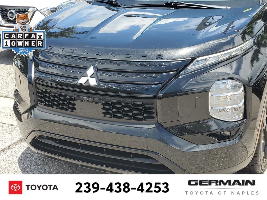 Used 2025 Black Mitsubishi SEL Black Edition image 13