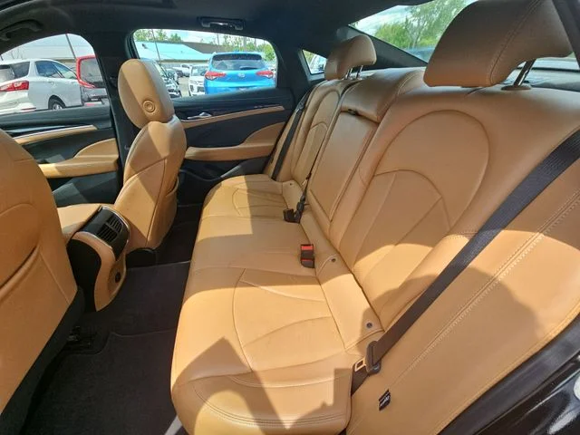 Used 2019 Black Buick Essence image 27