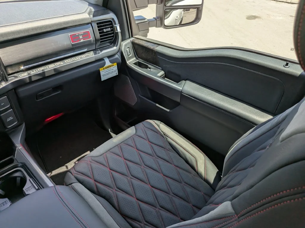 New 2026 Star White Metallic Tri-Coat Ford F-250® Lariat® image 23