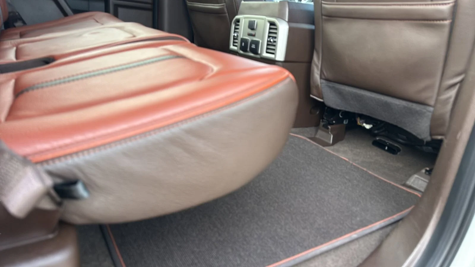 Used 2020 White Ford King Ranch image 26
