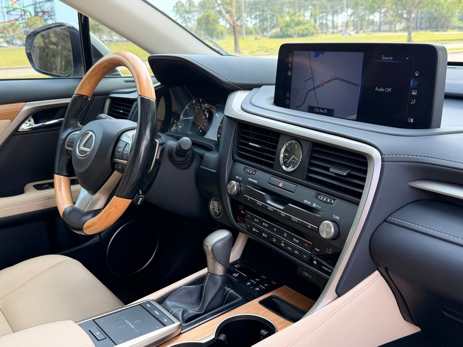 Used 2021 White Pearl Lexus 350L image 20