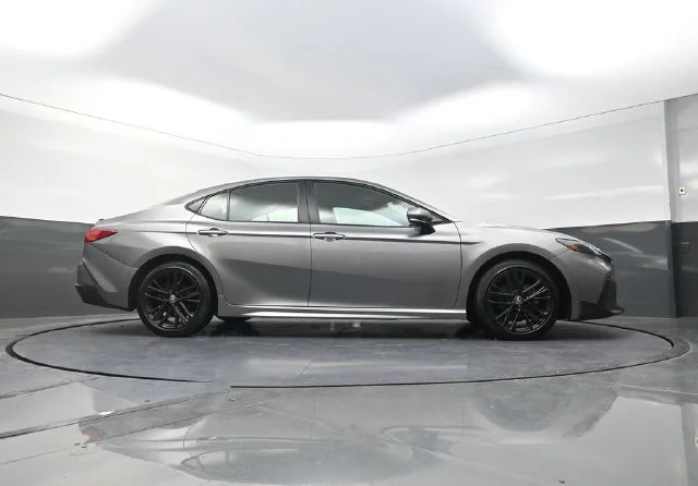 Used 2025  Toyota SE image 38