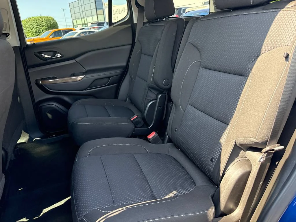 2023 GMC Acadia SLE - Photo 29