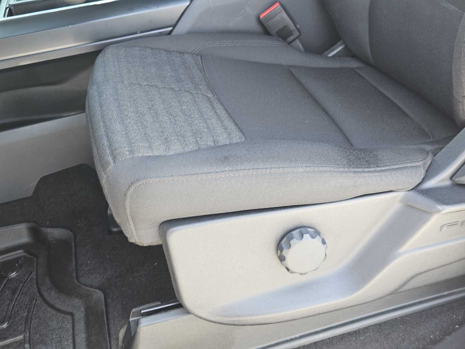 Used 2023 Avalanche Gray Ford XL image 22