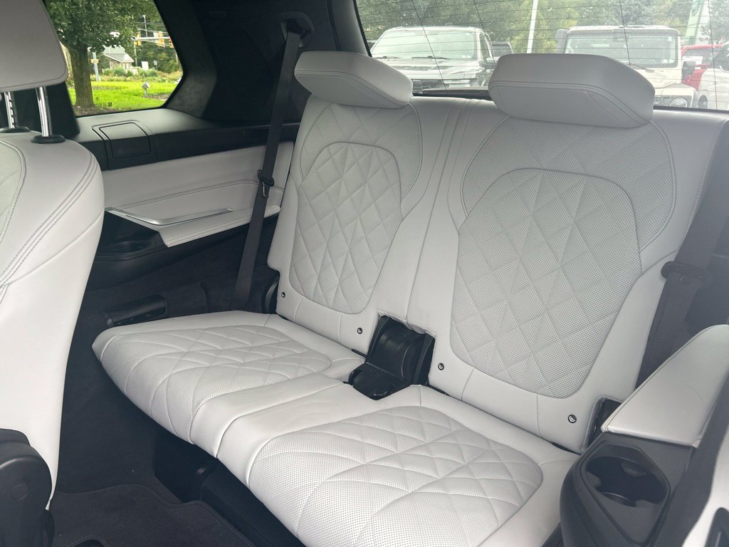 Used 2025 Brooklyn Gray Metallic BMW xDrive40i image 12