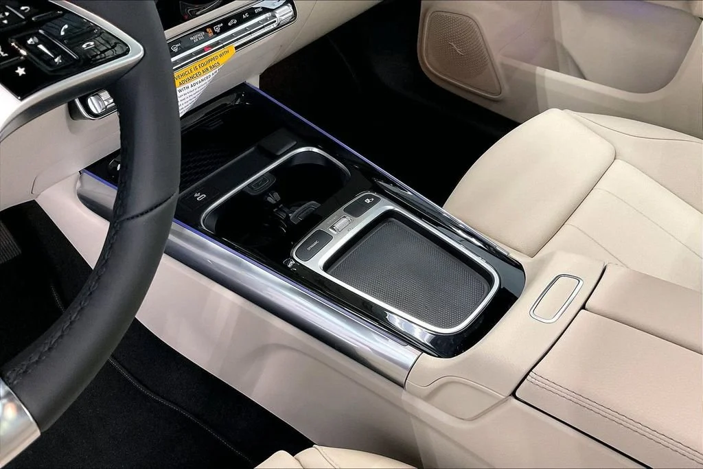 New 2026 Mountain Grey Metallic Mercedes-Benz GLA 250 image 19