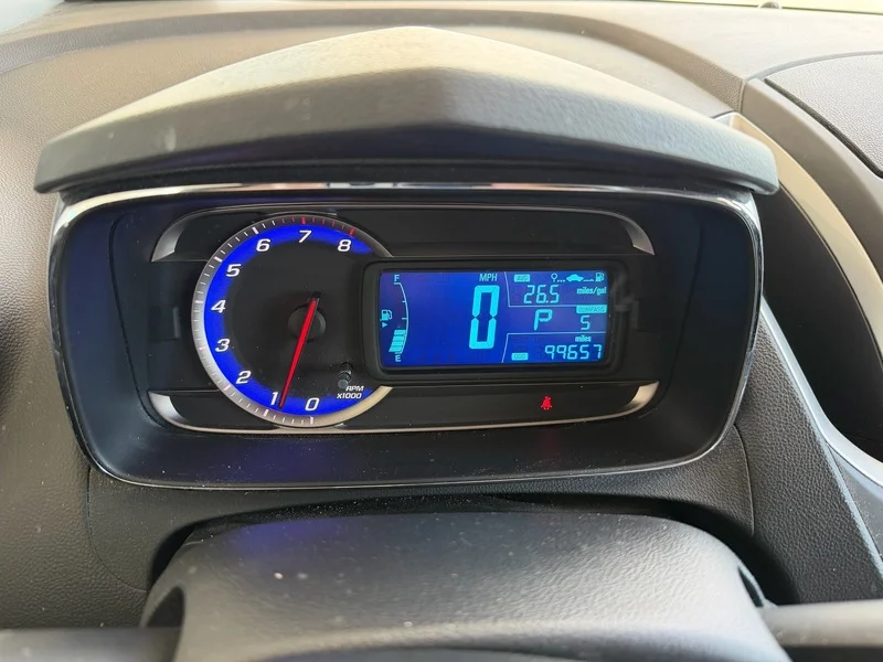 Used 2015 SILVER ICE METALLIC Chevrolet LT image 9