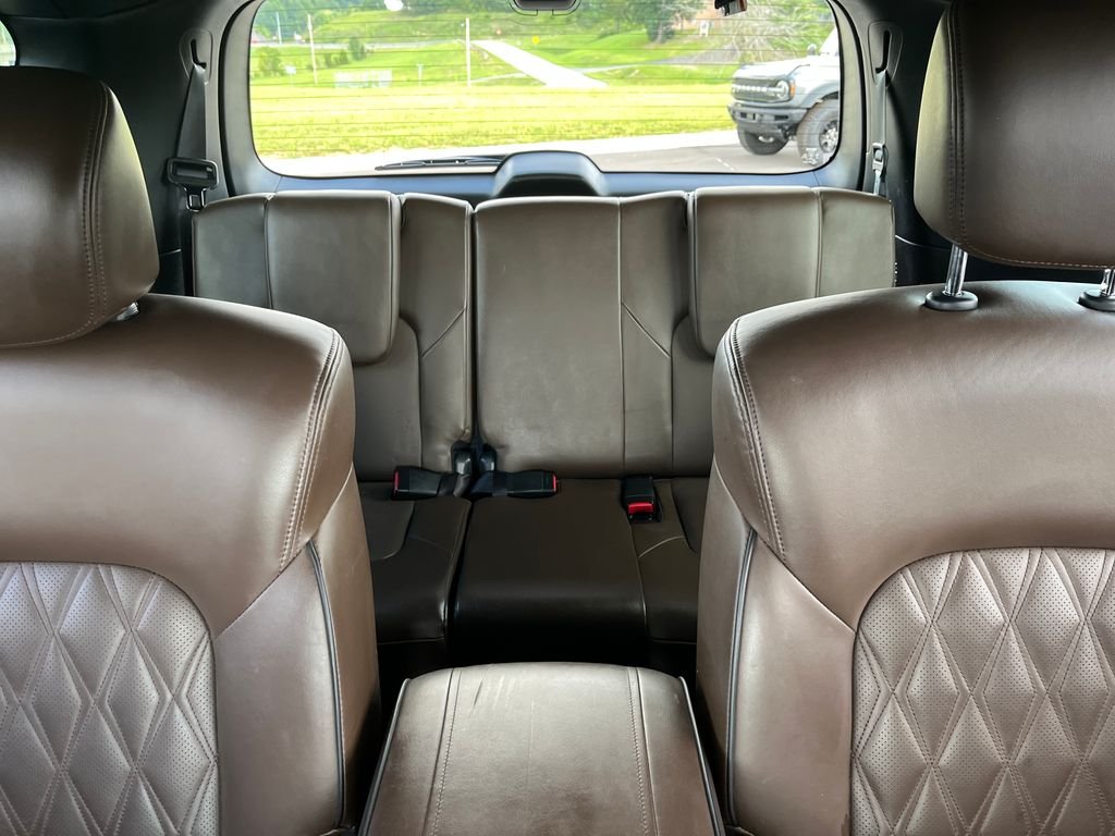 Used 2021 Black Nissan Platinum image 23