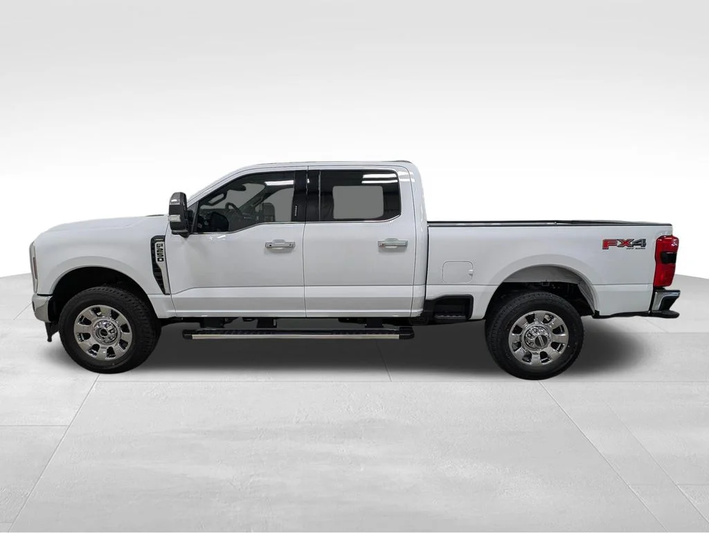 New 2026 Oxford White Ford F-250® Lariat® image 1