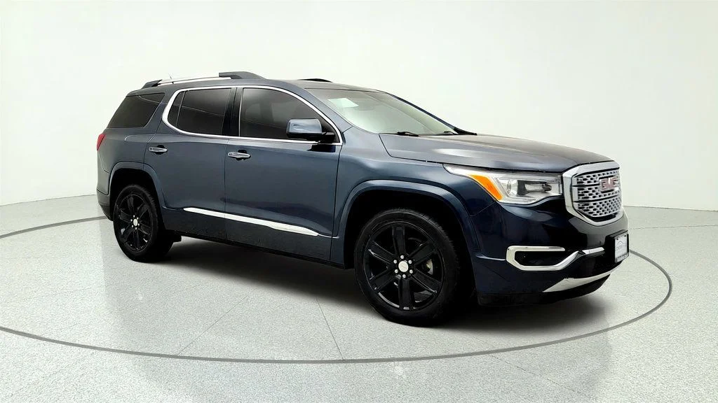 Used 2019 Dark Sky Metallic GMC AWD 4dr Denali w/ Technology Pkg & Dual Sunroof image 3