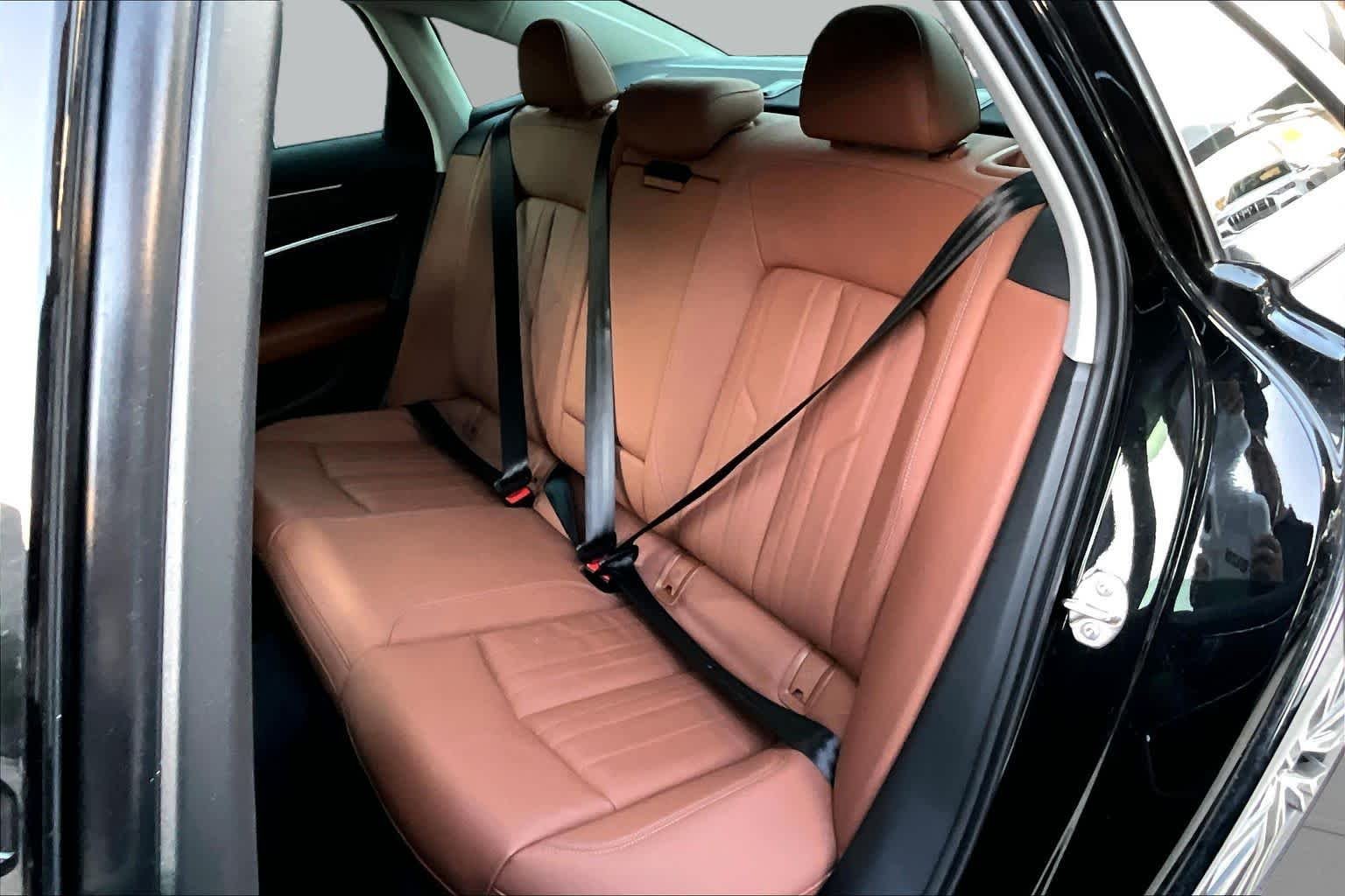 Used 2019 Mythos Black Metallic Audi Premium image 21