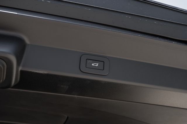 New 2026 Charente Grey Land Rover Dynamic SE image 70