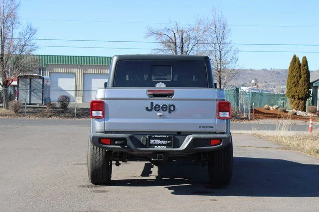 Used 2020 Silver Jeep Sport image 5