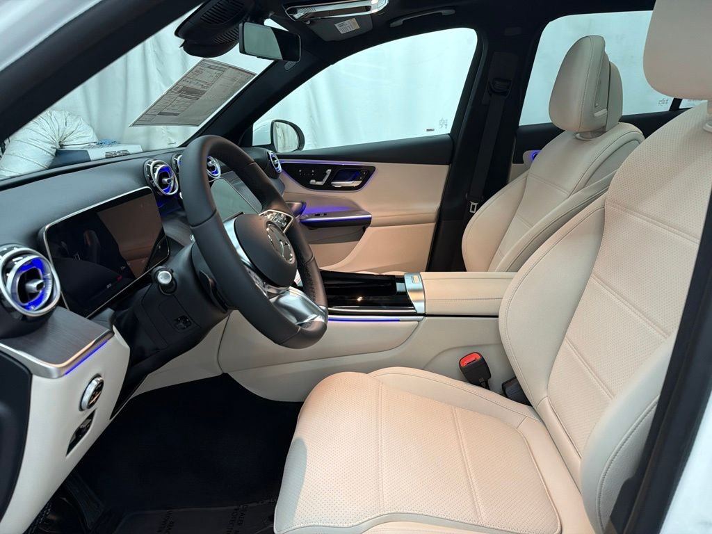 New 2027 Polar White Mercedes-Benz GLC 300 image 12