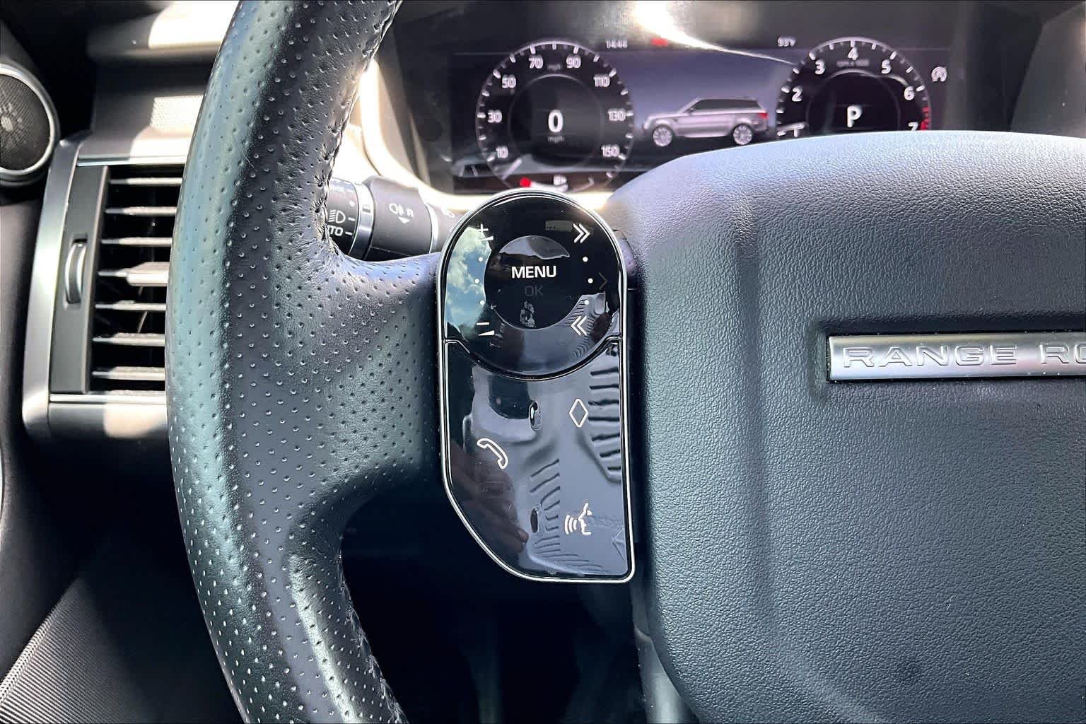 Used 2020 Yulong White Metallic Land Rover SE image 24