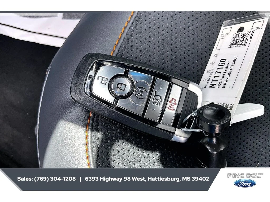 New 2026 Vapor Blue Metallic Ford Tremor® image 9
