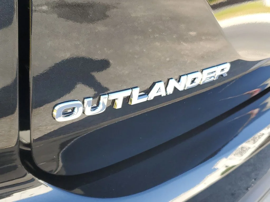 2026 Mitsubishi Outlander ES - Photo 8