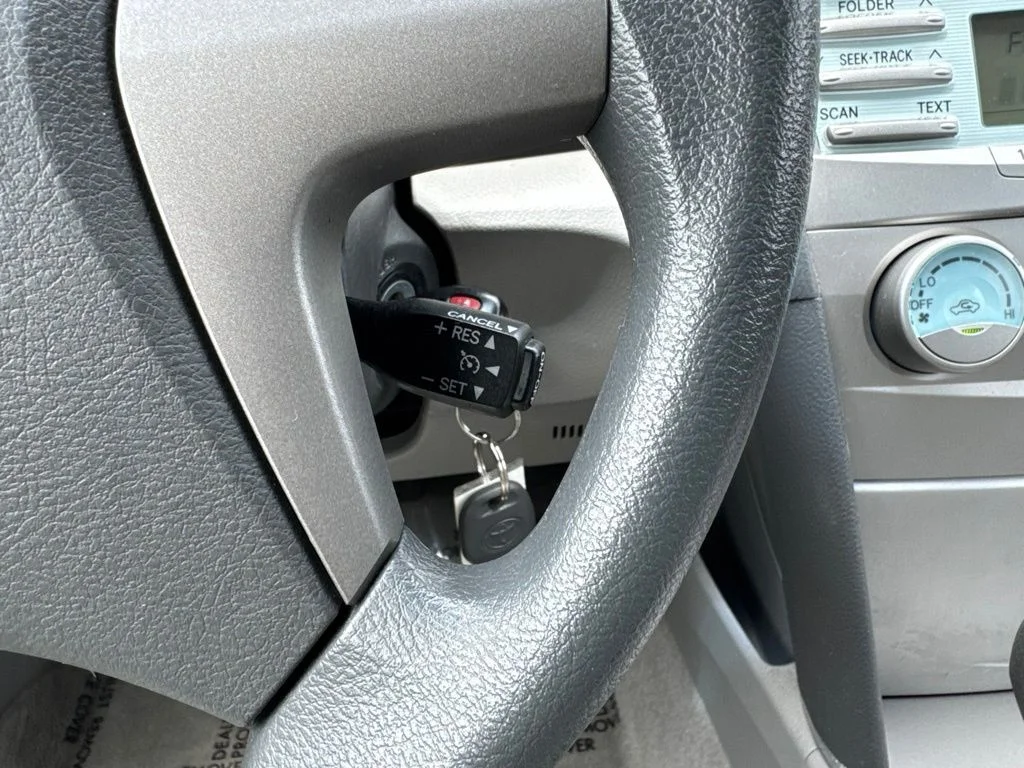Used 2008 Gray Toyota LE image 15