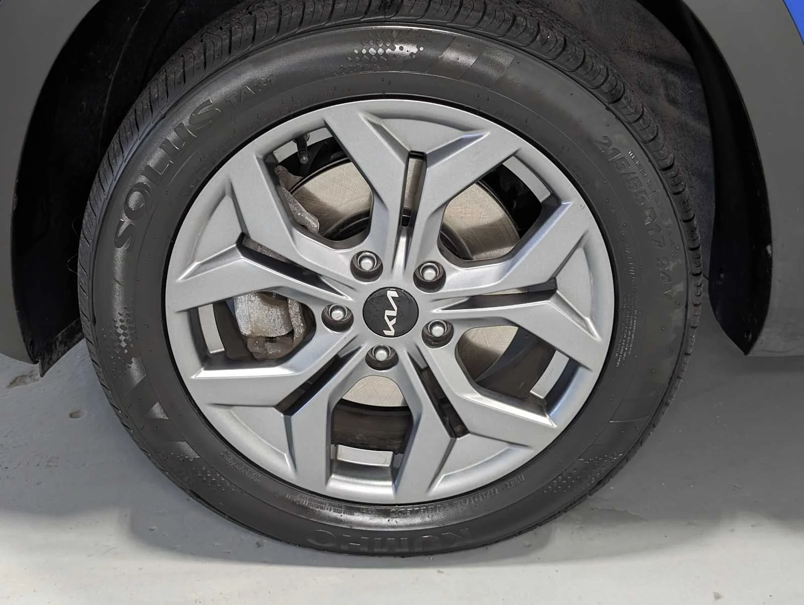Certified Used 2024 Neptune Blue Kia LX image 3