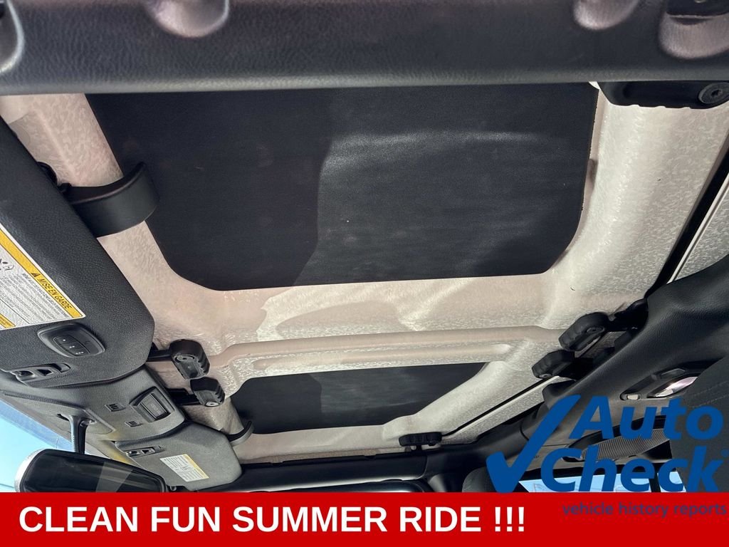 Used 2018 Gray Jeep Unlimited Sport S image 23