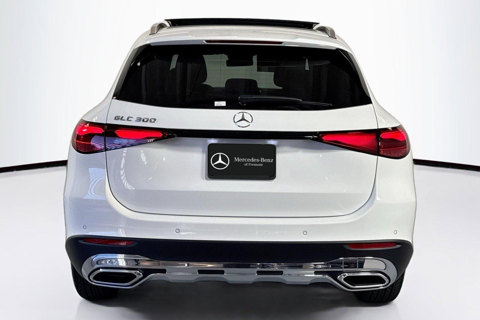 New 2026 Polar White Mercedes-Benz GLC 300 image 6