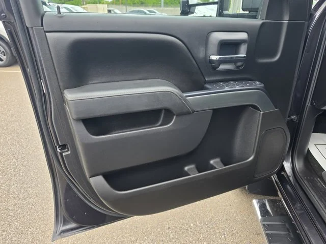 Used 2016 Gray Chevrolet LT image 24