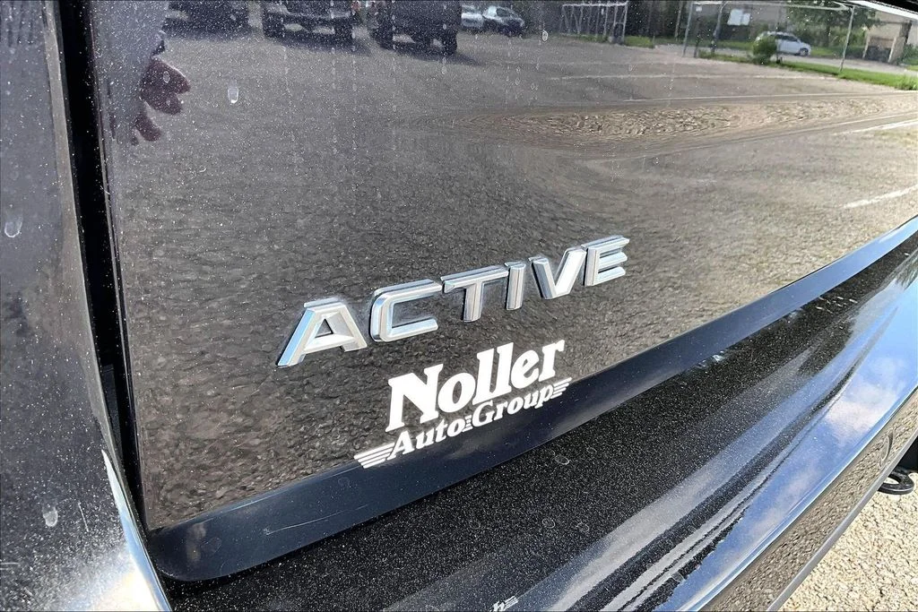 Certified Used 2025 Black Metallic Ford Active image 8