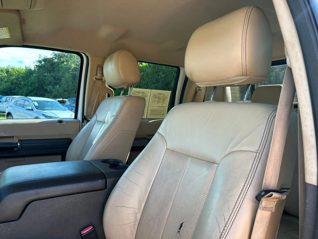 Used 2014 Oxford White Ford Lariat image 21