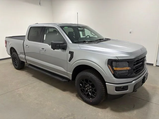 New 2026 Iconic Silver Metallic Ford XLT image 3