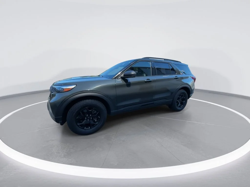Used 2022 Green Ford Timberline image 4