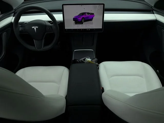 Used 2024  Tesla Long Range image 18