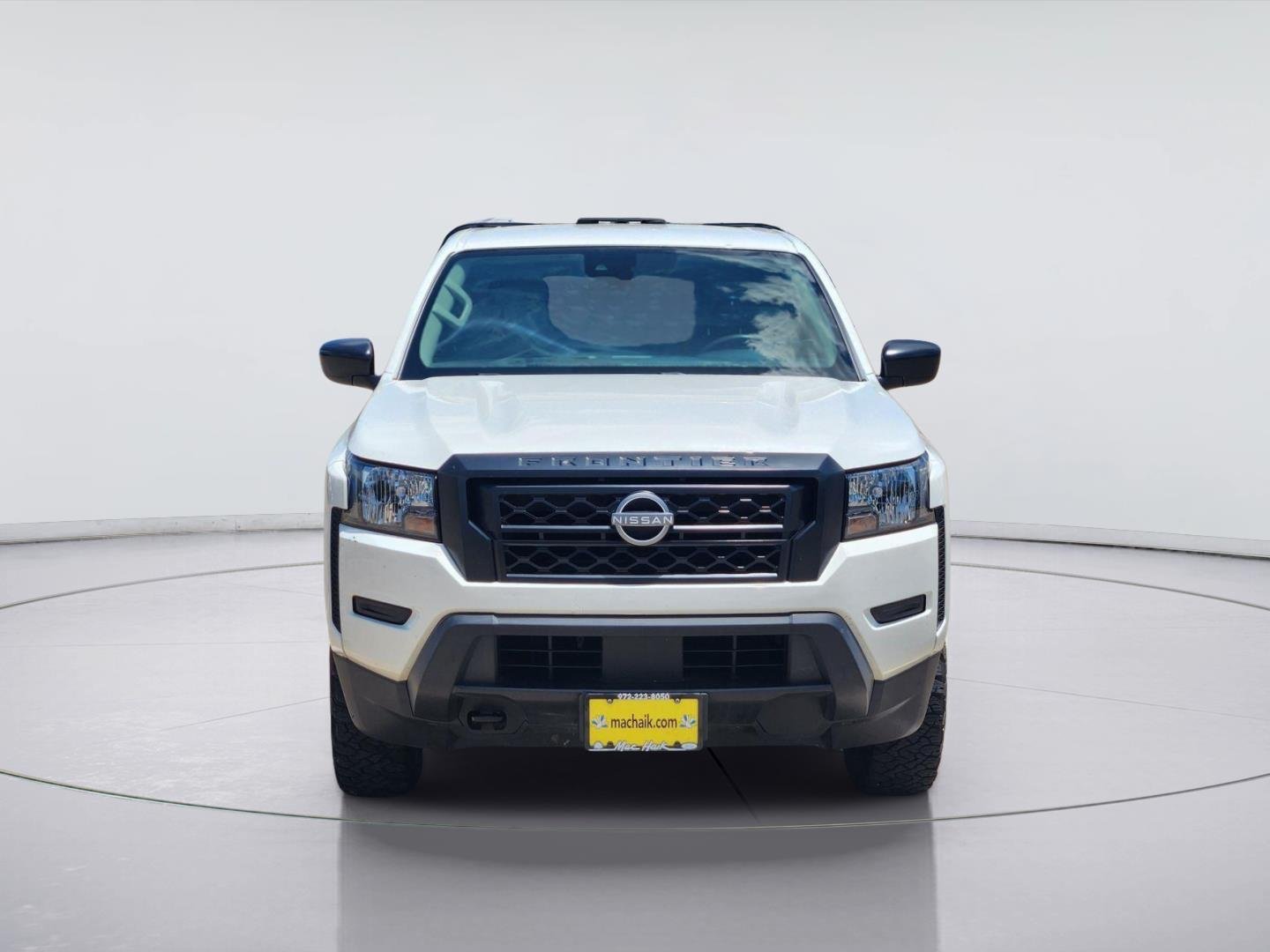 Used 2024 Glacier White Nissan S image 2