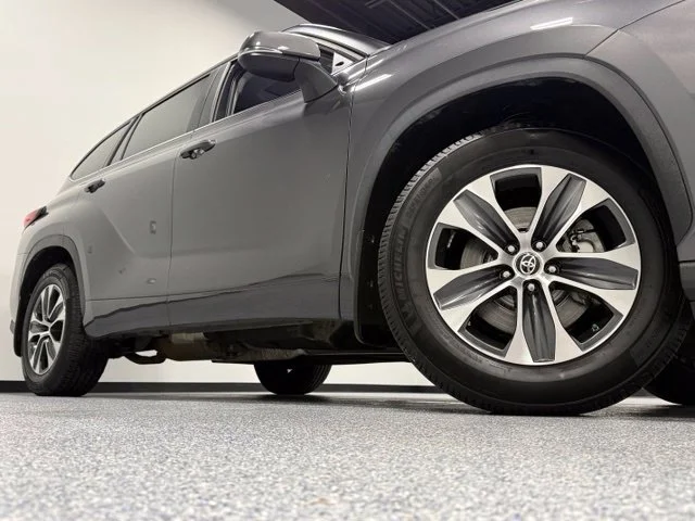 Used 2023 Gray Toyota XLE image 3