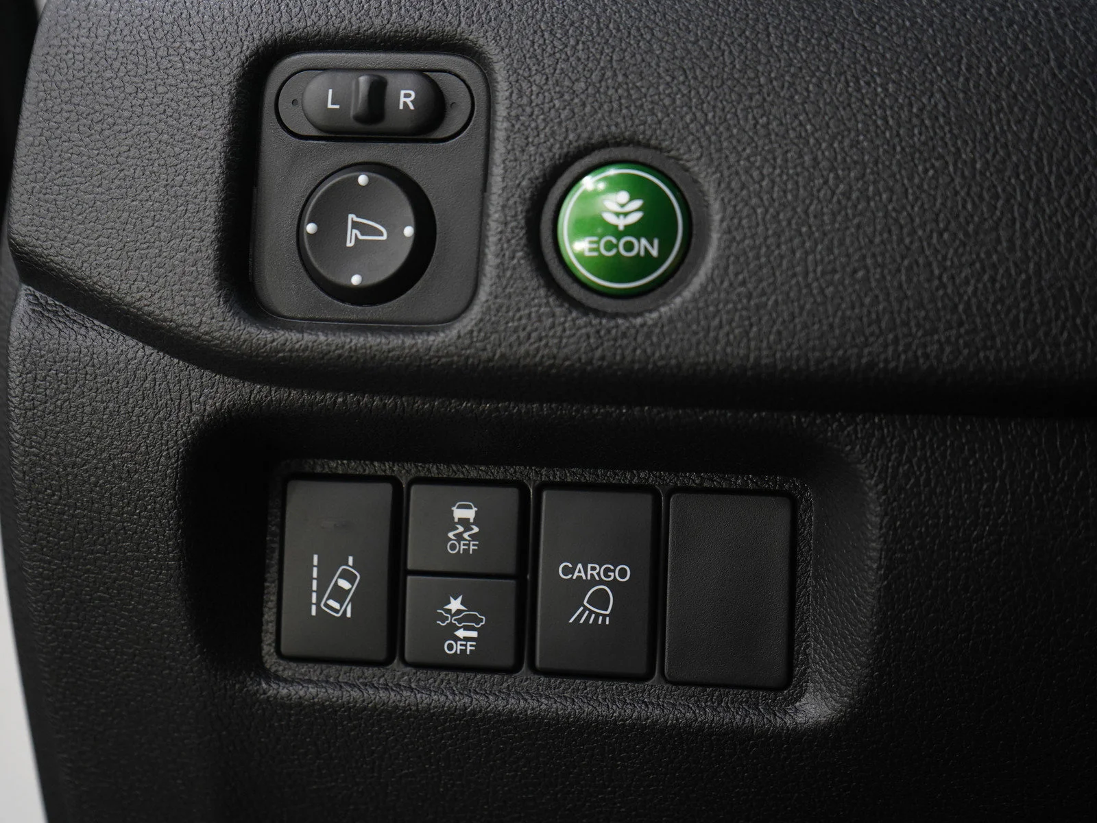Used 2025 White Honda ridgeline image 27