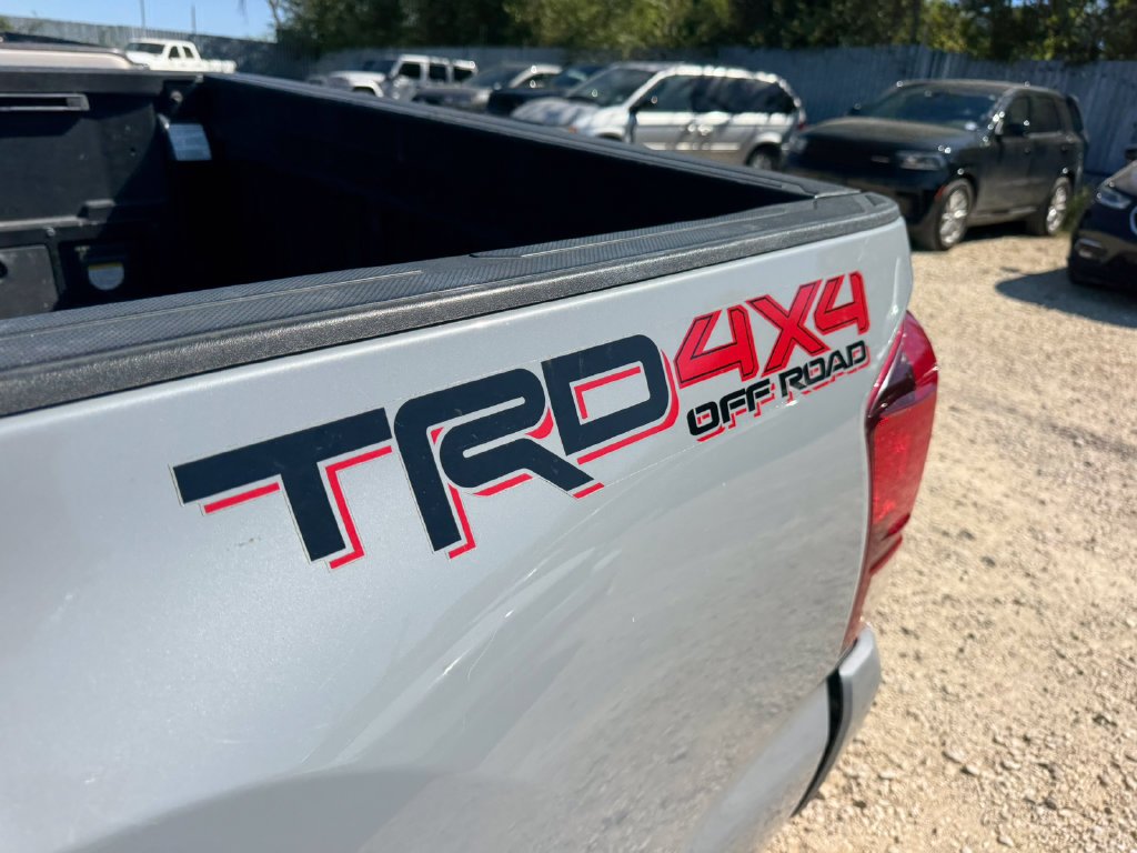 Used 2018  Toyota TRD Off-Road image 11
